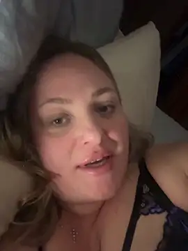 1SexyQueen online show from March 29, 6:48 am