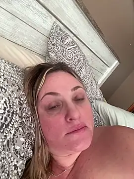 1SexyQueen online show from June 16, 12:27 pm