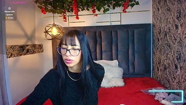 BONIE WILLS online show from March 31, 12:07 pm