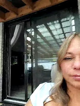 Snapshot of Couple_qc chatting on July 25, 9:54 pm Couple qc online show from July 25, 9:54 pm
