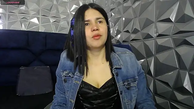 Cata black online show from May 15, 11:52 am