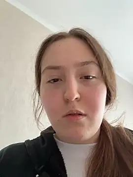 charmingggirl online show from April 10, 10:55 am