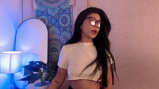 Snapshot of Ammyrah__ chatting on March 19, 11:43 am Ammyrah online show from March 19, 11:43 am