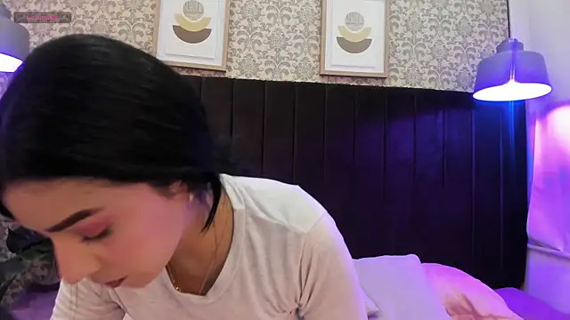 Snapshot of Ammyrah__ chatting on April 1, 11:44 am Ammyrah online show from April 1, 11:44 am