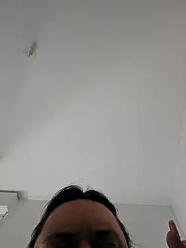 emiliecurvy83 online show from March 28, 11:11 am