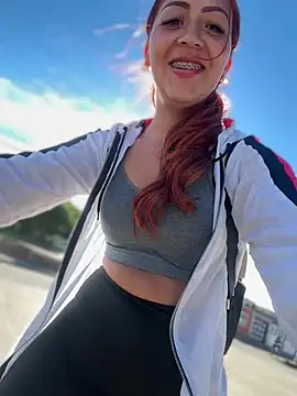 Snapshot of Queen_Scatlett chatting on May 20, 12:24 pm Queen Scatlett online show from May 20, 12:24 pm