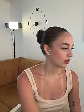 Lauren Storm online show from March 24, 5:13 pm