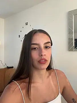 Lauren Storm online show from April 2, 7:42 pm