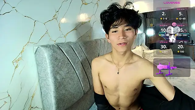 cococumps online show from April 18, 11:12 am