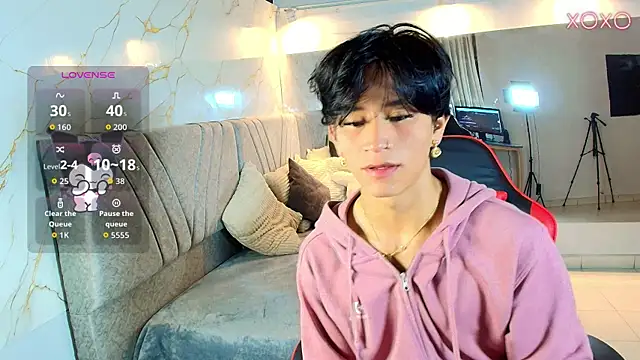 cococumps online show from April 21, 11:06 am