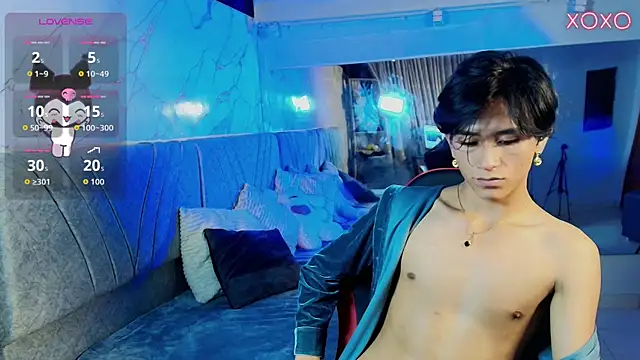 cococumps online show from April 28, 11:31 pm