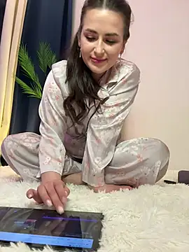 Alana Loveee online show from March 19, 7:47 pm