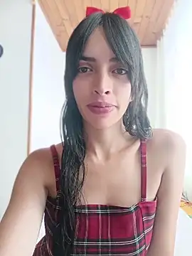 DolceLucie online show from March 20, 7:15 pm