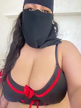 Snapshot of AnalArab69 chatting on March 25, 12:44 am AnalArab69 online show from March 25, 12:44 am