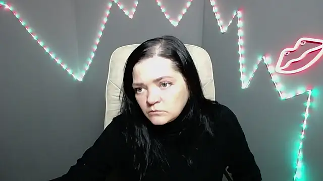 LauraFinn online show from March 21, 7:18 pm