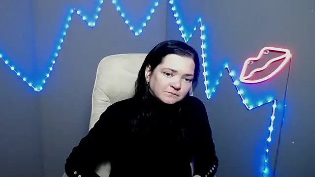 LauraFinn online show from March 20, 1:12 pm