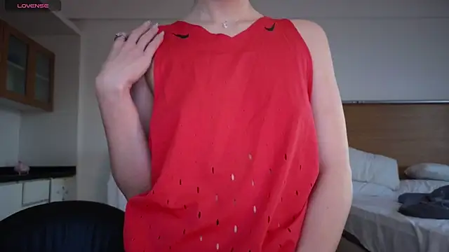 st uirt online show from March 25, 9:24 pm