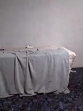 Mitchell2003 online show from April 28, 2:27 am