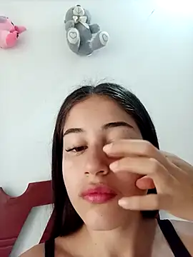 Snapshot of Bella_Goddess_ chatting on March 31, 12:51 pm Bella Goddess online show from March 31, 12:51 pm