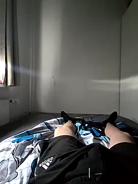OssiBigCum online show from May 12, 9:37 am