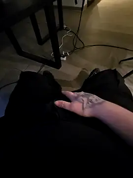 OssiBigCum online show from March 19, 10:43 pm