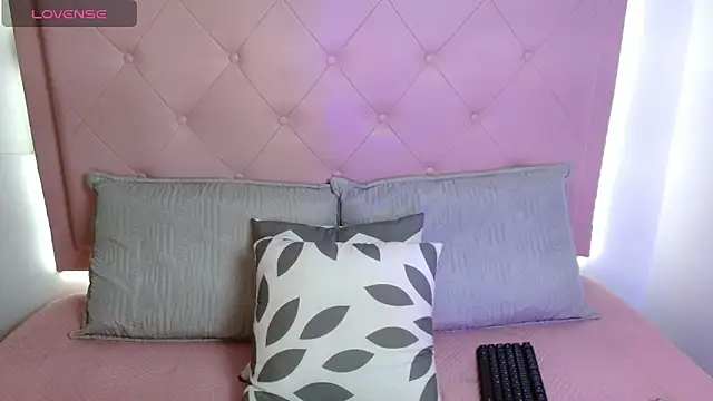 Kloe  watson online show from June 2, 10:43 pm