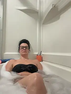 yourgoodgirl85 online show from March 18, 1:31 am