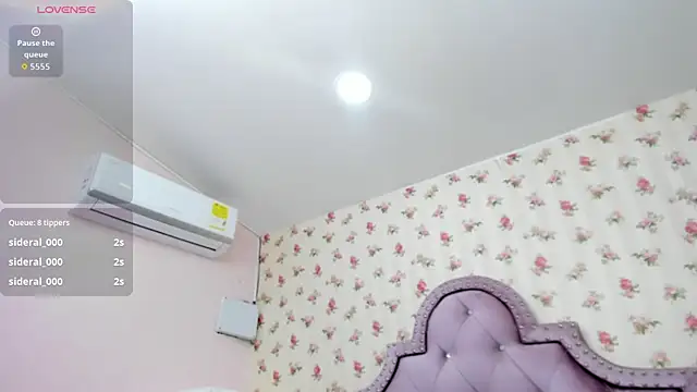 crystal watson0 online show from July 25, 4:13 pm