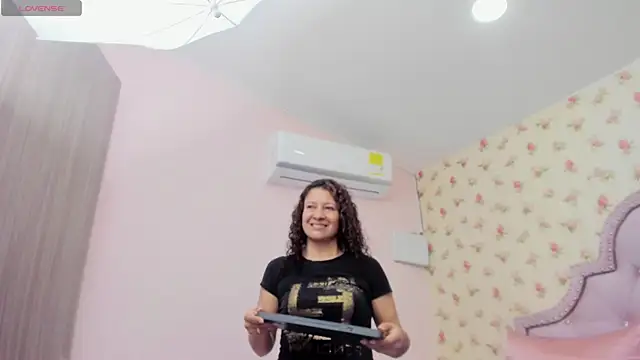crystal watson0 online show from June 28, 12:44 pm