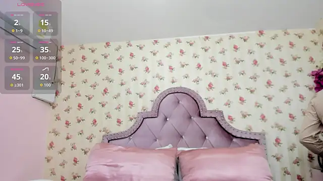 crystal watson0 online show from July 24, 1:40 pm
