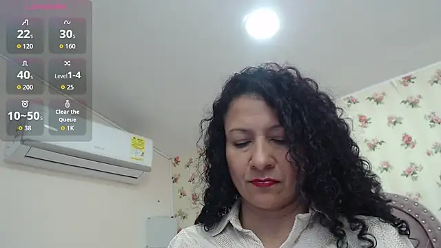 crystal watson0 online show from April 21, 1:39 pm