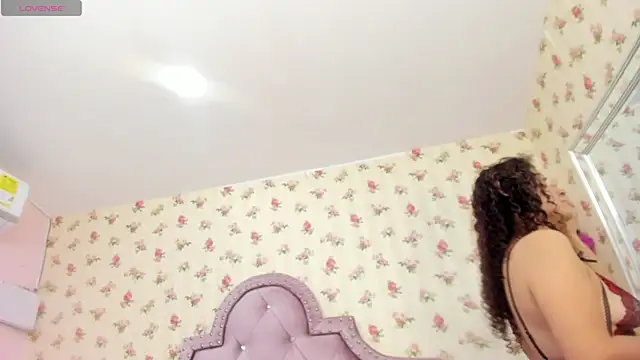 crystal watson0 online show from August 2, 1:20 pm