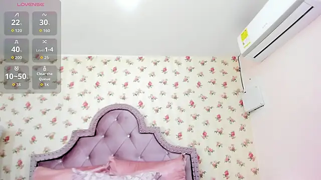 crystal watson0 online show from June 16, 2:39 pm