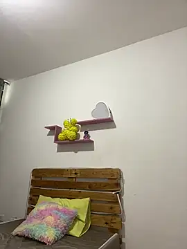 ELA   EF online show from March 17, 8:34 pm