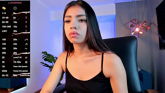 mily Lopez online show from June 25, 2:44 pm