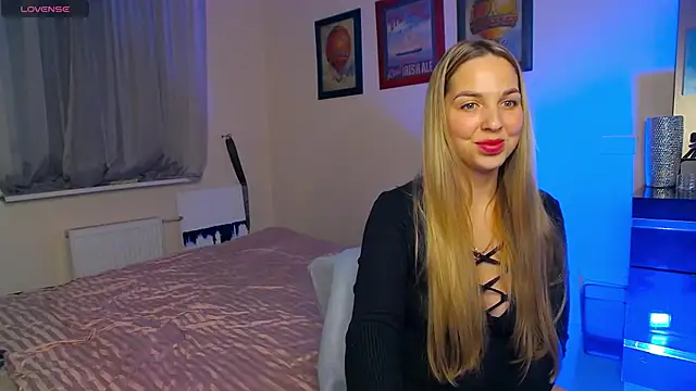 Alexandracandy online show from April 11, 7:50 pm