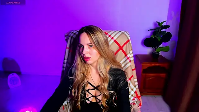 Alexandracandy online show from April 2, 12:23 pm