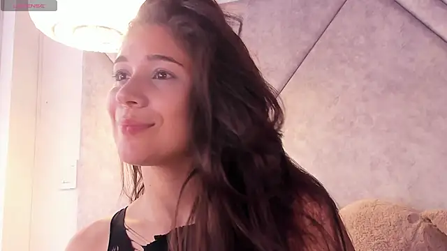 Snapshot of Amora_96 chatting on May 5, 1:36 pm Amora 96 online show from May 5, 1:36 pm