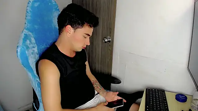 Mathias twinkk online show from March 29, 5:47 pm