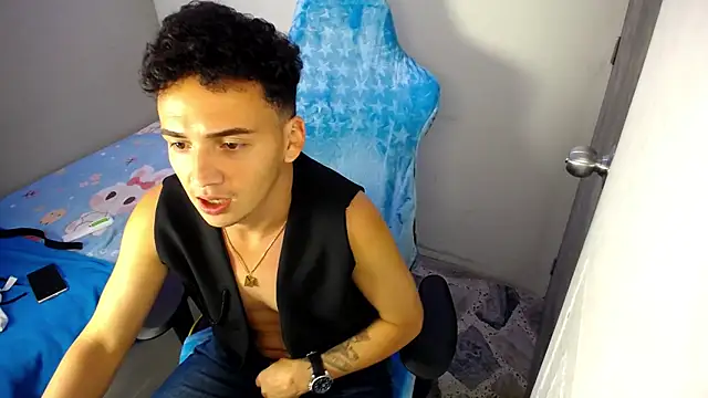 Mathias twinkk online show from April 6, 3:46 am