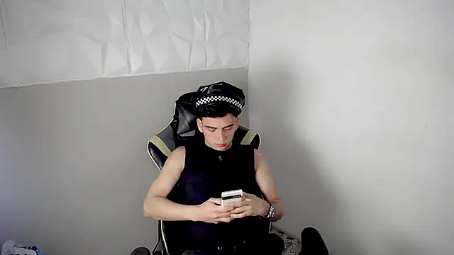 Mathias twinkk online show from April 15, 4:44 pm