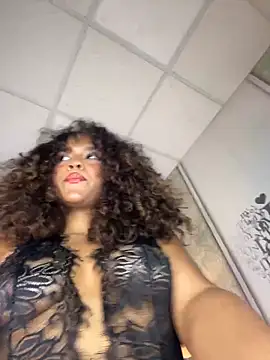 CurlyOopsieXXX online show from April 7, 9:38 pm