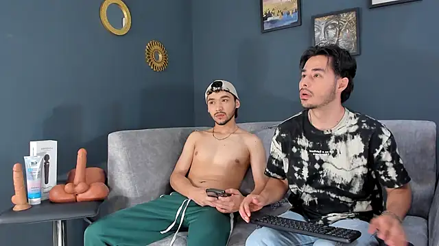 ReubenandScott online show from March 18, 8:10 pm