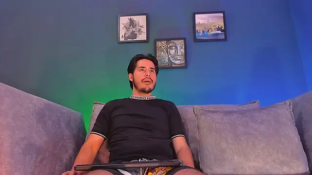 ReubenandScott online show from April 2, 11:44 pm