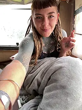 HornyHippy1 online show from March 31, 8:05 am