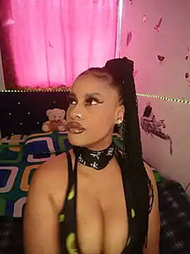 Snapshot of KAYLA_48_ chatting on June 4, 6:23 pm KAYLA 48 online show from June 4, 6:23 pm