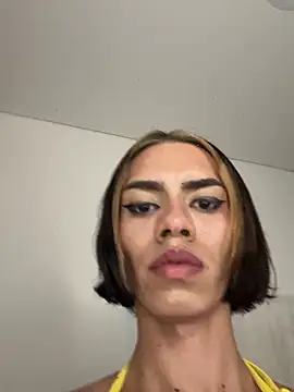 Amira BabyHot online show from March 25, 9:19 am