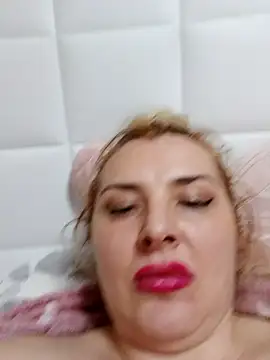 Maria3879 online show from April 4, 12:39 am