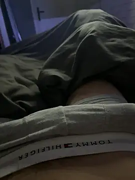 Snapshot of zoladj chatting on March 24, 11:05 pm zoladj online show from March 24, 11:05 pm