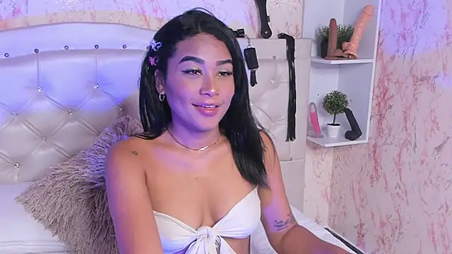 Horny Brunette  online show from June 26, 11:49 am